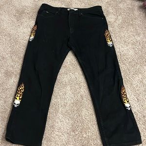 Men’s Lee,  regular fit, black jeans, size 40 x 32 with embroidery